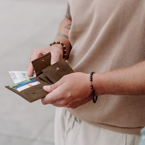 Męski portfel na karty cienki brąz RFID Leo 3402 (11).jpg