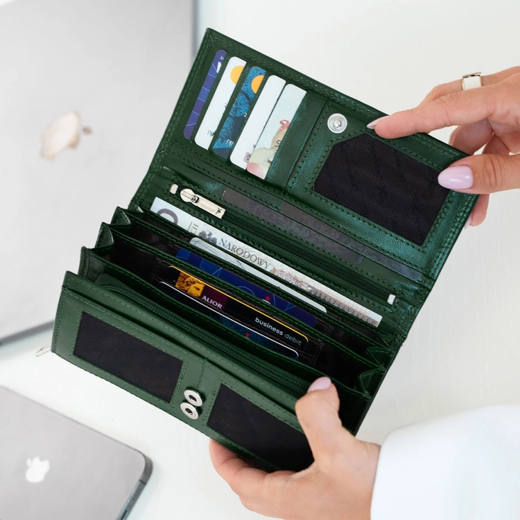 Kochmanski damski portfel skórzany zielony duży na karty dokumenty RFID Flora 3702 (6).jpg