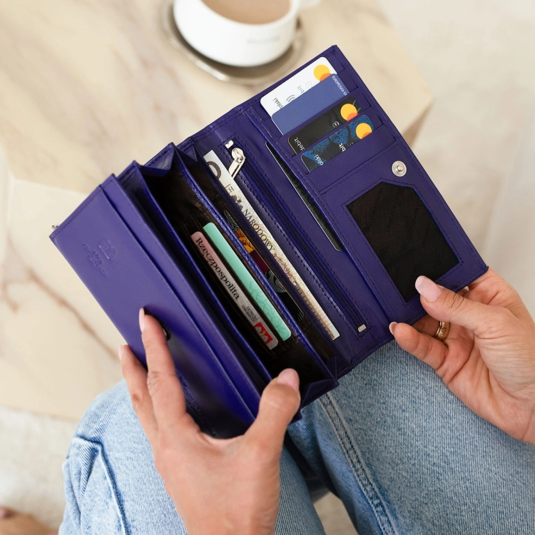 Kochmanski duży damski portfel z dużą ilością kieszeni skórzany fioletowy RFID Naomi 3731 (6).jpg