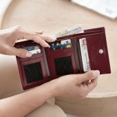 Kochmanski damski portfel bordowy skórzany mały na zatrzask z ochroną RFID 3630 (23).jpg