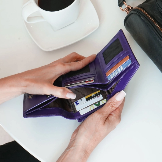 Kochmanski damski portfel fioletowy skórzany mały na zatrzask z ochroną RFID 3631 (10).JPG
