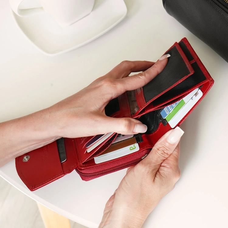 Kochmanski damski portfel czerwony skórzany zasuwany na zamek RFID 3657 (11).JPG