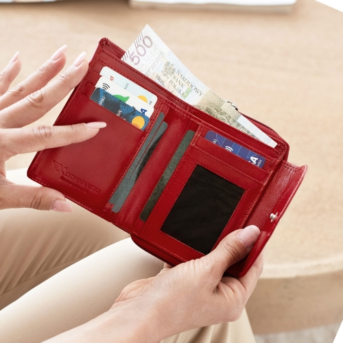 Kochmanski portfel damski skórzany czerwony na zamek portmonetka RFID  3667 (6).jpg