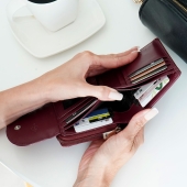 Kochmanski portfel damski skórzany bordowy na zamek portmonetka RFID  3670 (10).JPG
