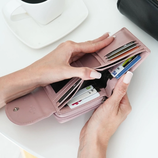 Kochmanski portfel damski skórzany różowy pudrowy na zamek portmonetka RFID  3675 (10).JPG