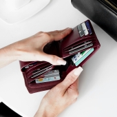 Kochmanski portfel damski średni bordo skórzany na zamek RFID 3710 (10).JPG
