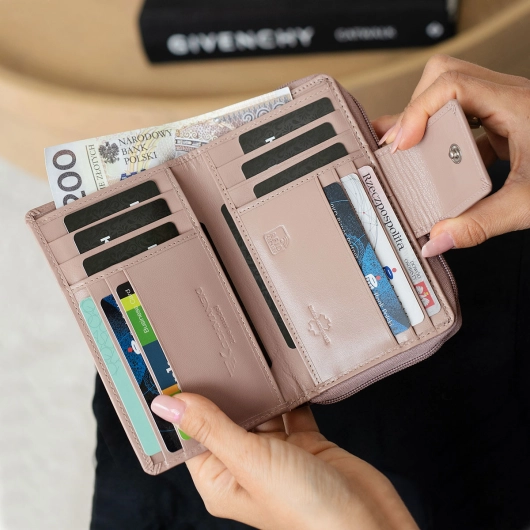 Kochmanski portfel damski średni beżowy skórzany na zamek RFID 3716 (6).jpg